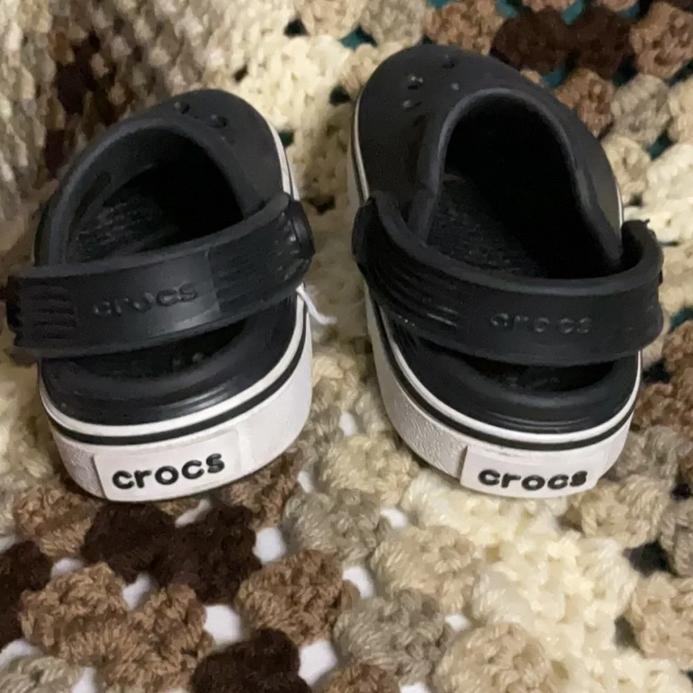 CROCS off court toddler clogs with Ventilation Holes and Croslite Foam